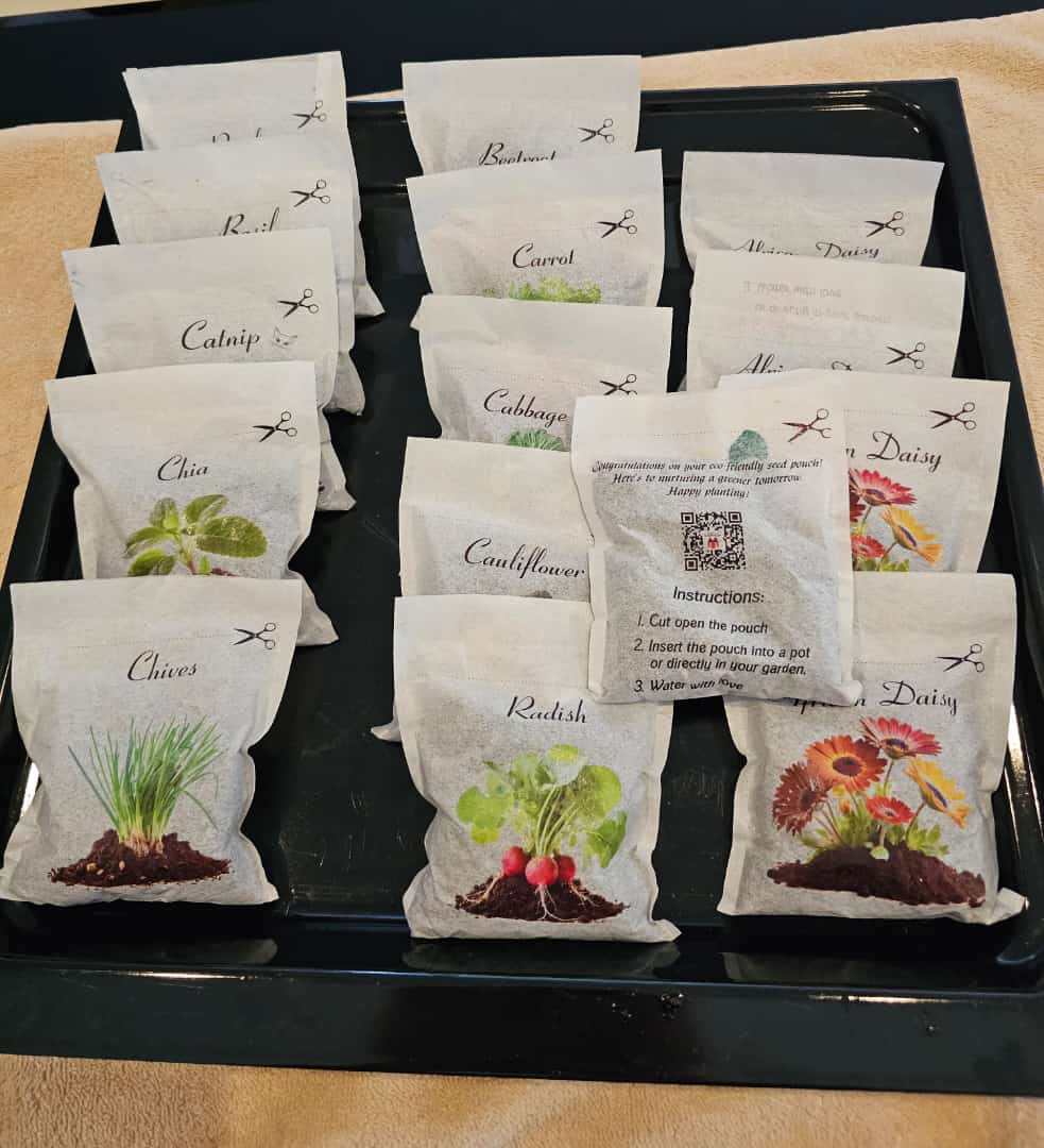 Seed pouch Herbs, Vegetables and African Daisy flowers
