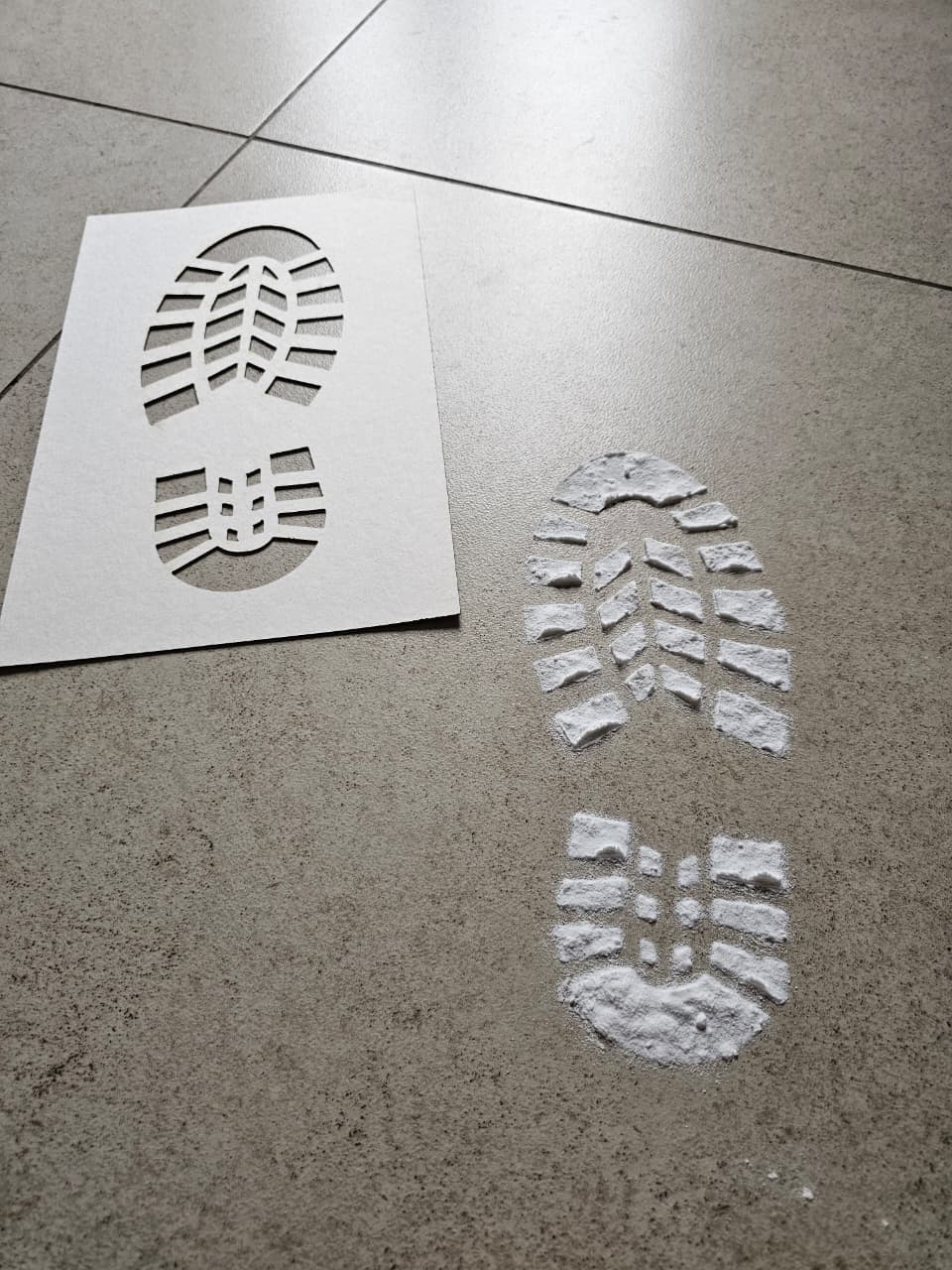 Santa boot print with 25cm size boot stencil